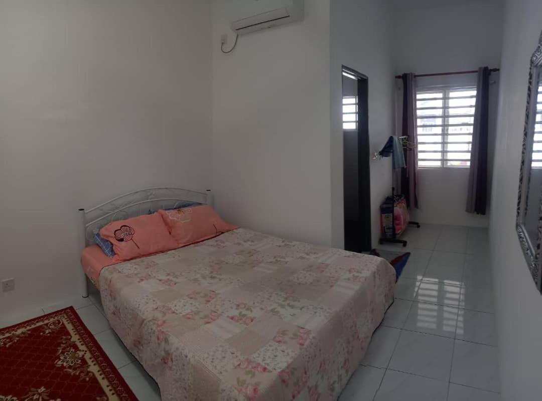 Homestay D'Mama Ifor Muslimi Танджунг Малим Екстериор снимка