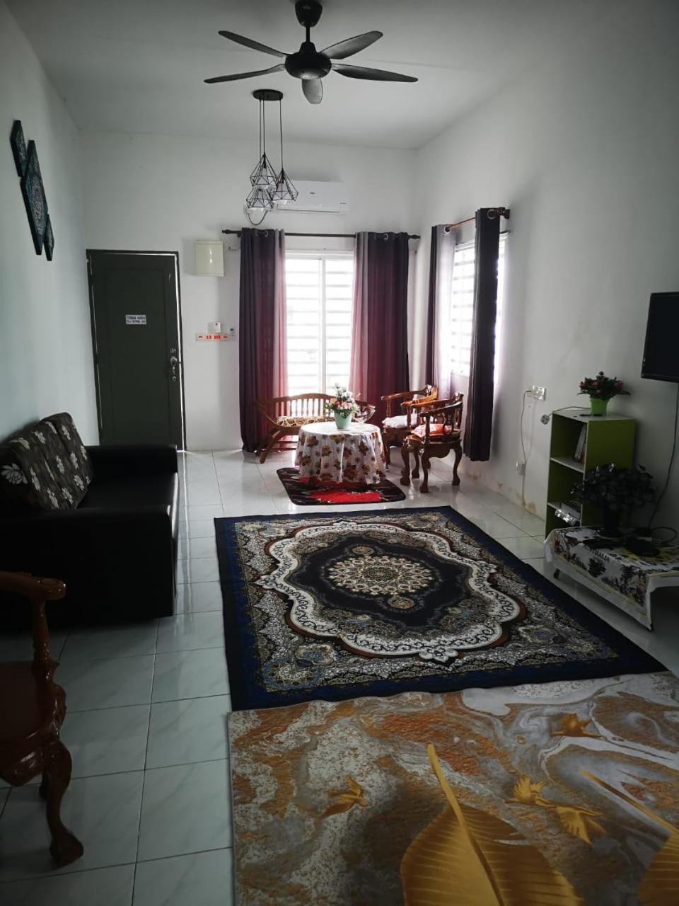 Homestay D'Mama Ifor Muslimi Танджунг Малим Стая снимка